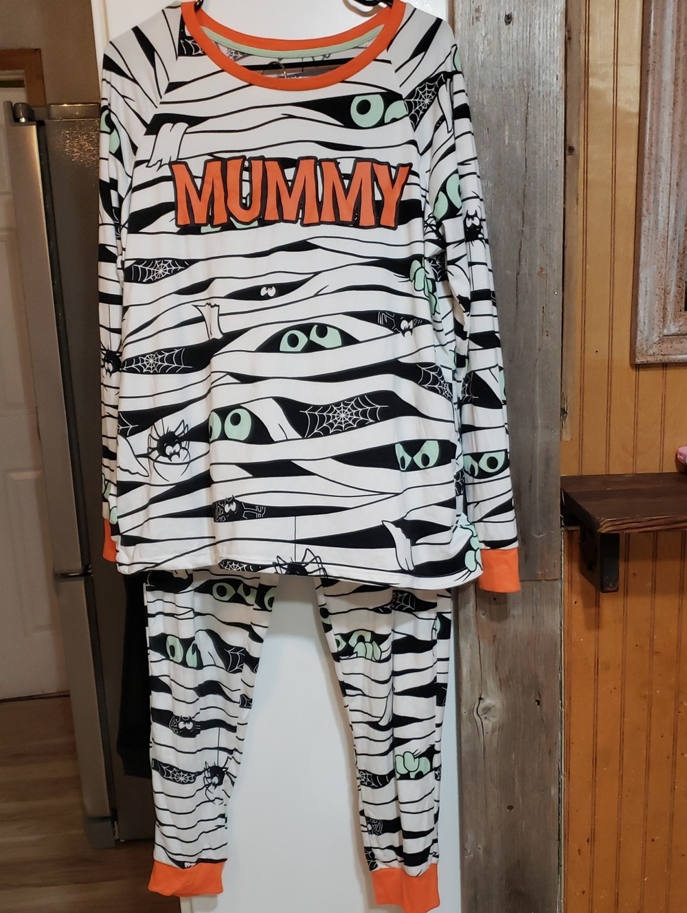 Halloween Pajamas 2 Piece Set Women Large Long Sleeve Cozy Stretch